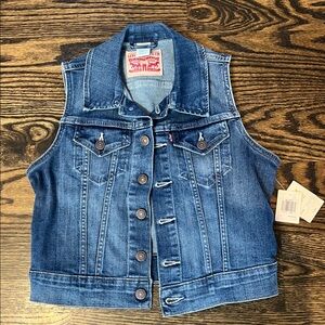 Levi's Classic Vintage Blue Denim Vest NWT - size S women’s